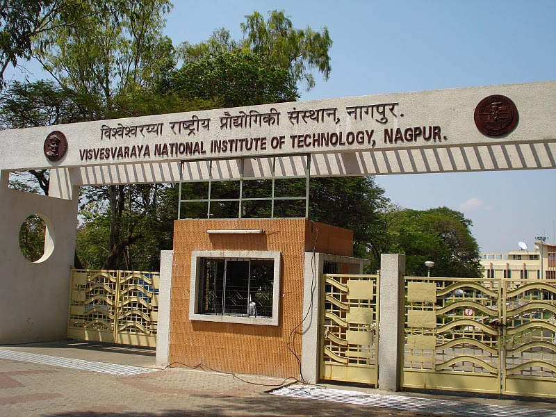 VNIT Nagpur Campus Building photo 2