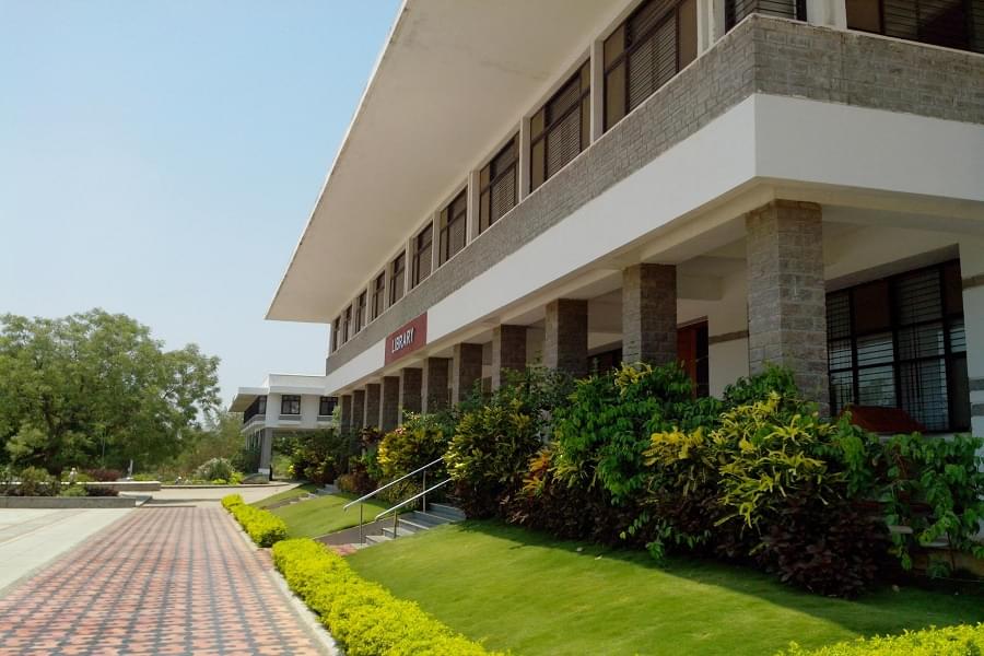 NALSAR Campus photo 1