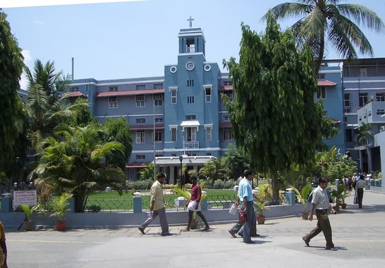 CMC Vellore Academic Building photo 5