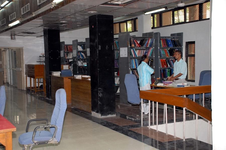 MAMC Delhi Library photo 2