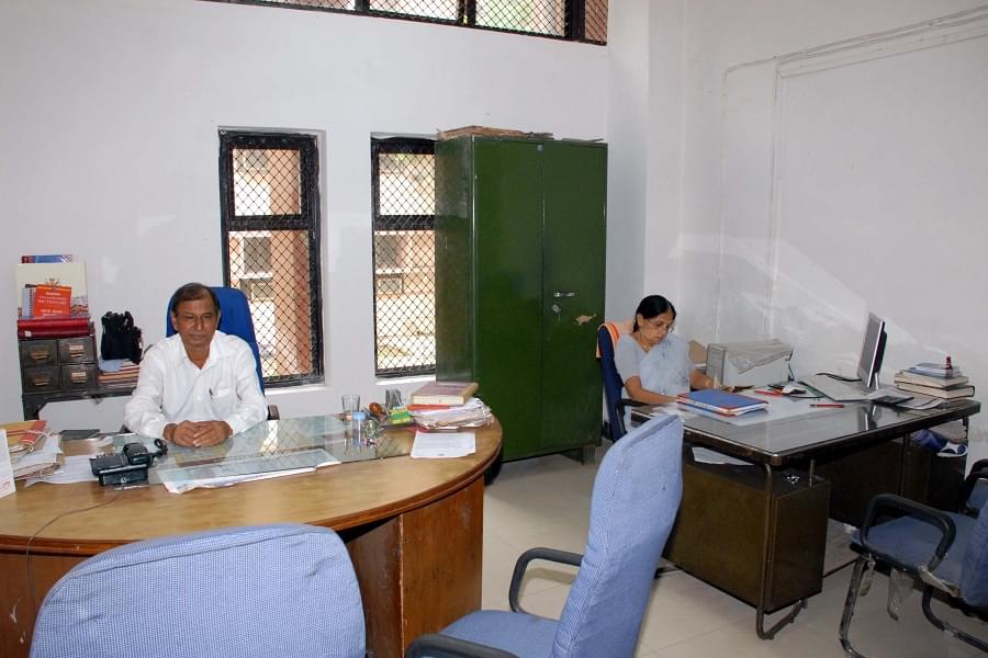 MAMC Delhi Library photo 3