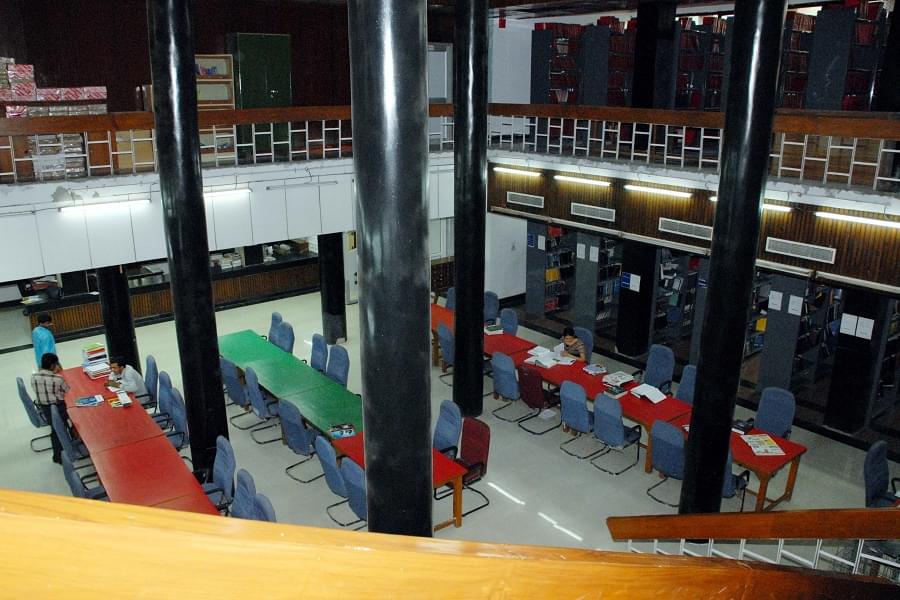 MAMC Delhi Library photo 8