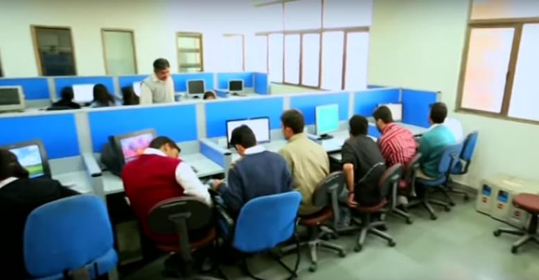 GGSIPU Laboratory photo 6