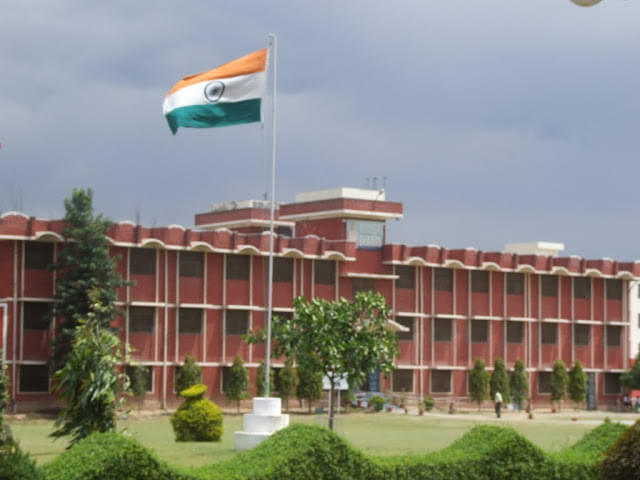 Shobhit University Meerut Academic Building photo 5