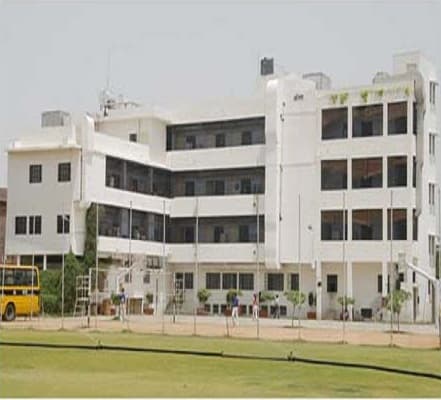 IIS University Academic Building photo 2