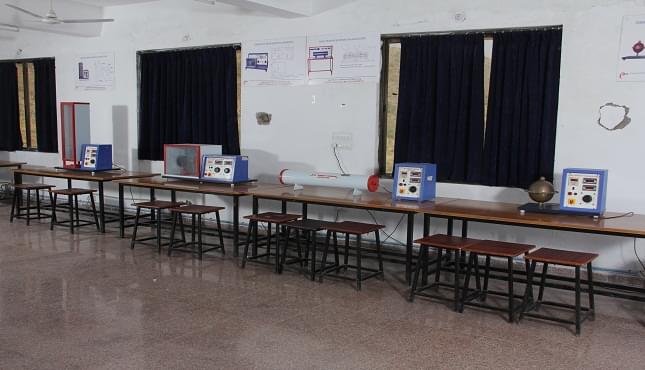 Pacific University Udaipur Laboratories photo 4