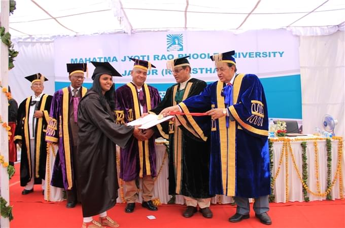 Mahatma Jyoti Rao Phoole University Jaipur Convocation photo 3