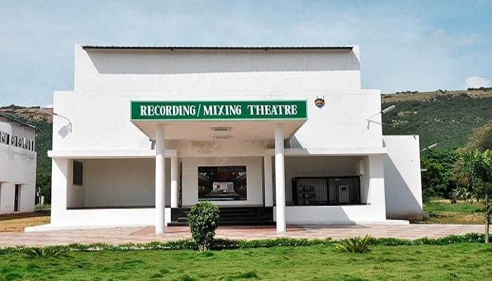 Madurai Kamaraj University Academic Building photo 13