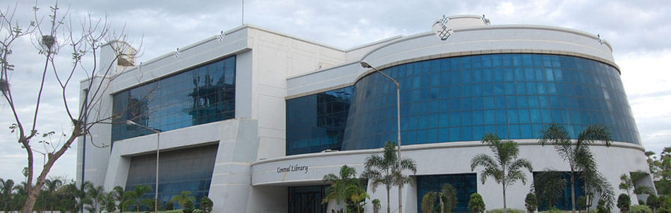 Sri Balaji Vidyapeeth University Pondicherry Academic Building photo 2