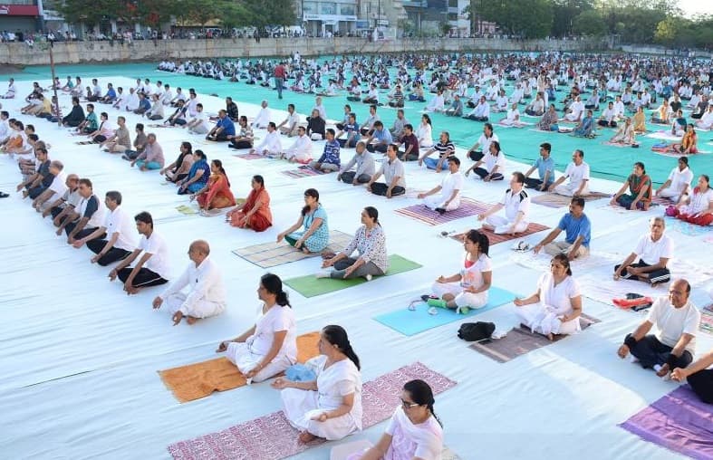 Gujarat Ayurved University Jamnagar International Yoga Day photo 4