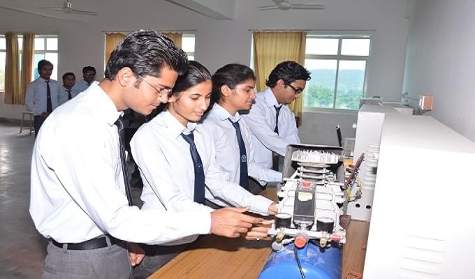 Mewar University Chittorgarh Laboratory photo 1