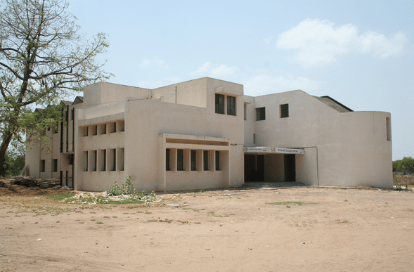 Gujarat University Ahmedabad Academic Building photo 3