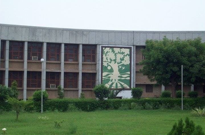 MGCGV Academic Building photo 3