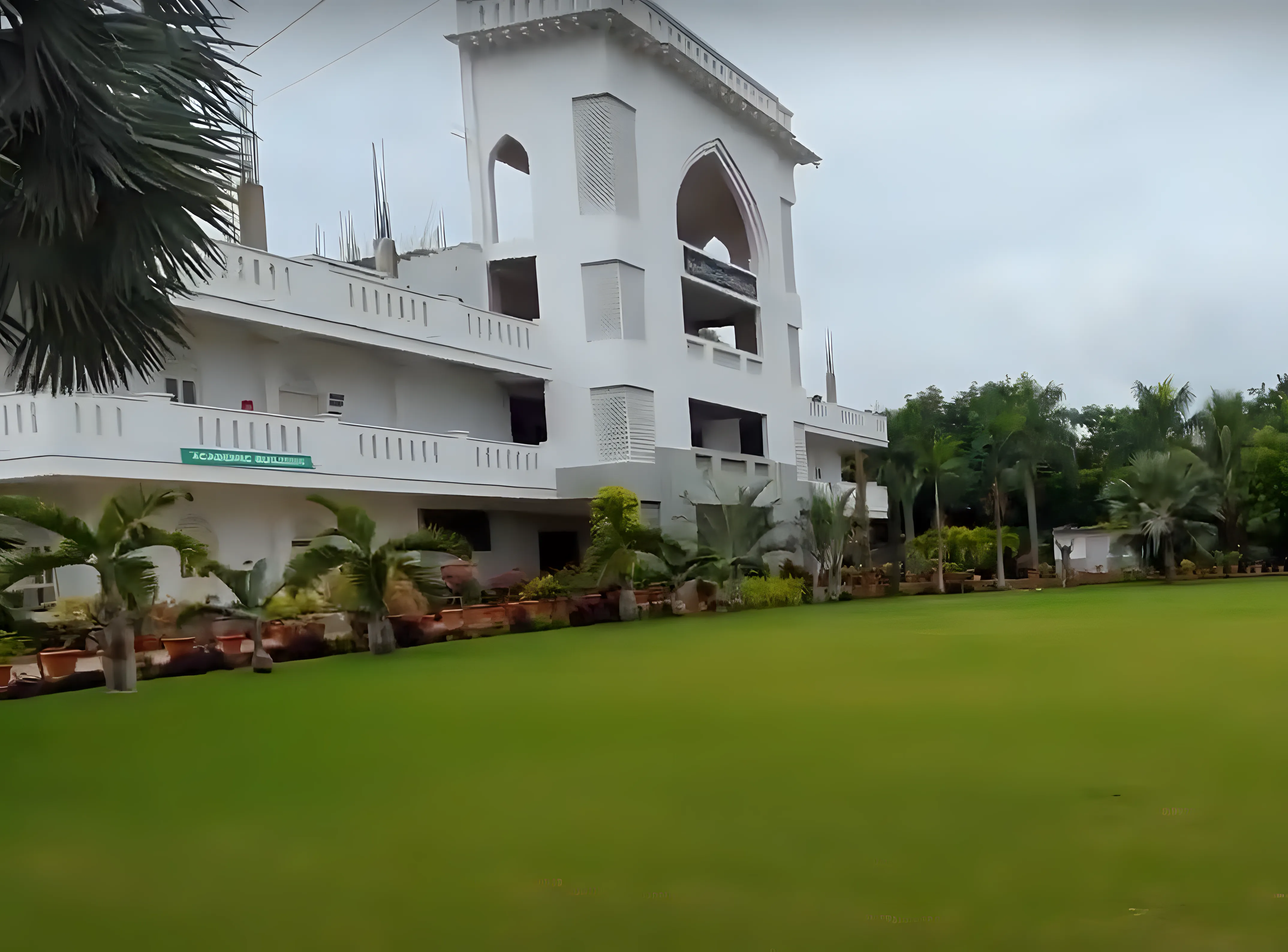 Nawab Shah Alam Khan College of Engineering & Technology Hyderabad campus photo 10