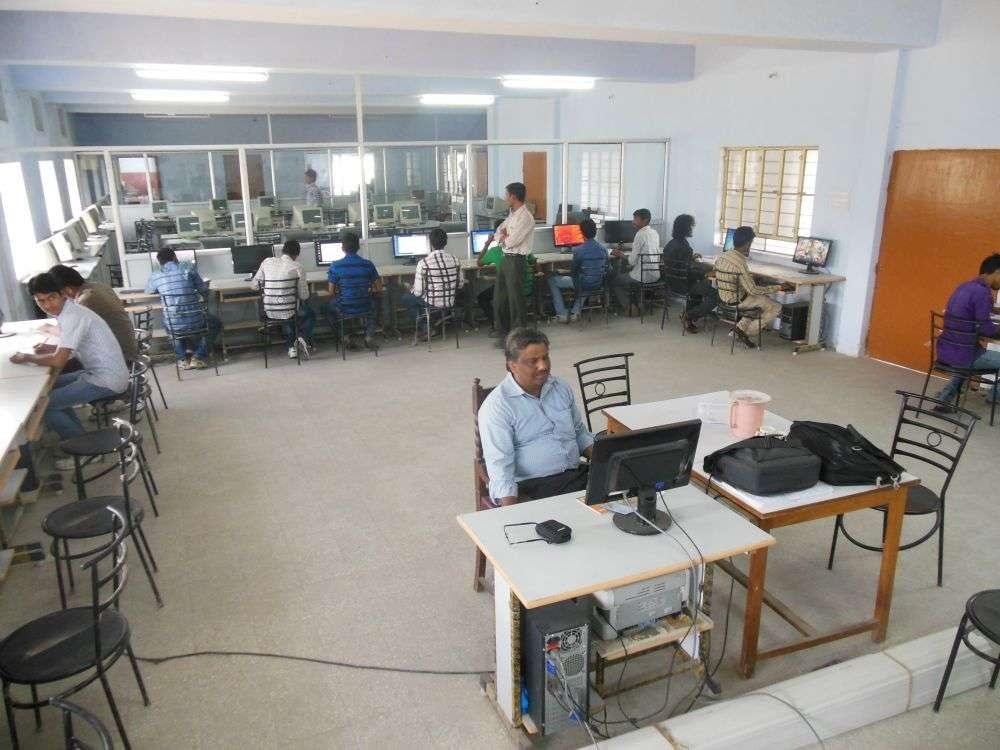 Lal Bahadur Shastri PG College Jaipur Laboratory photo 1
