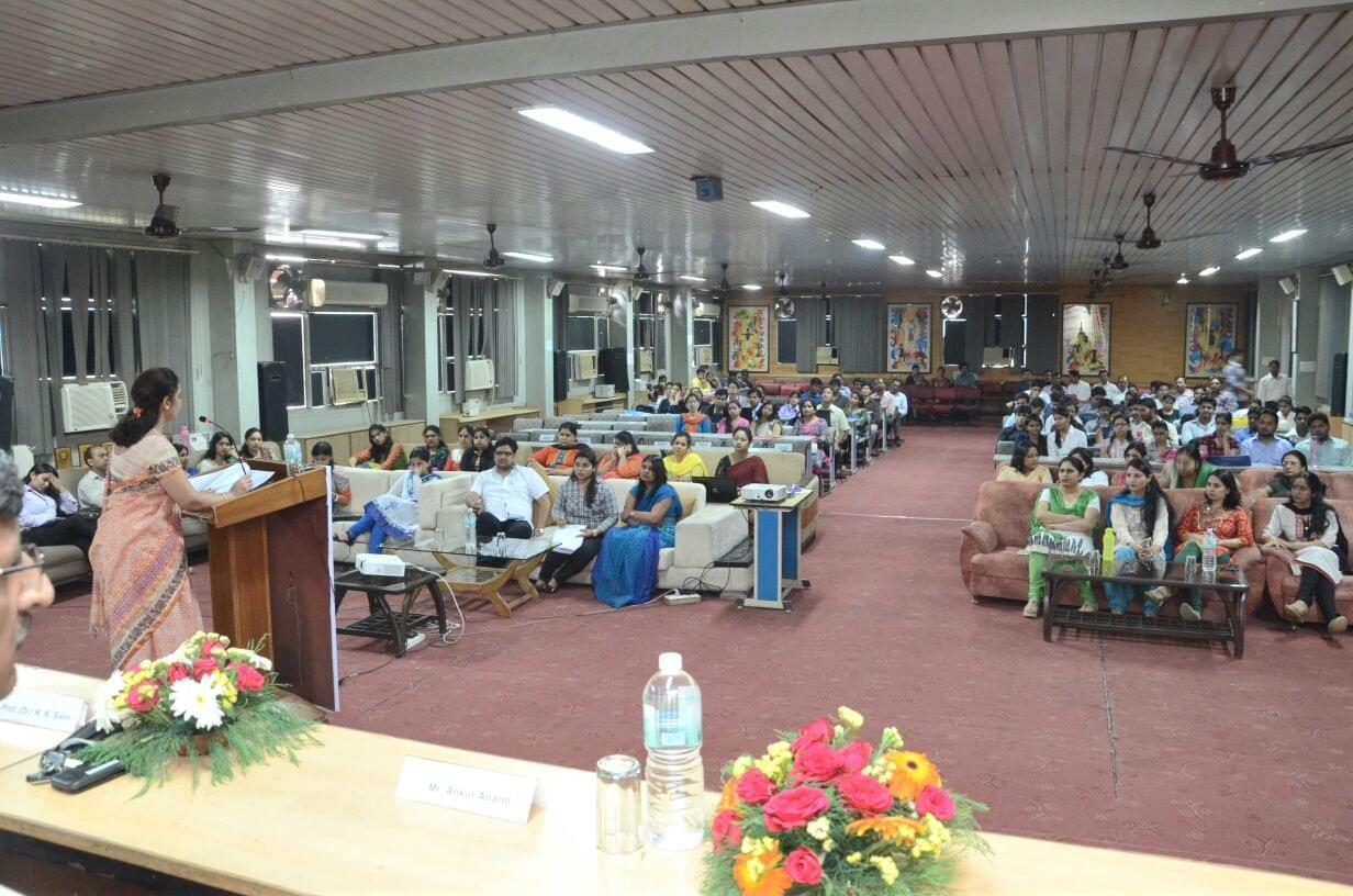 DAV Institute of Management Faridabad Campus Festival photo 4