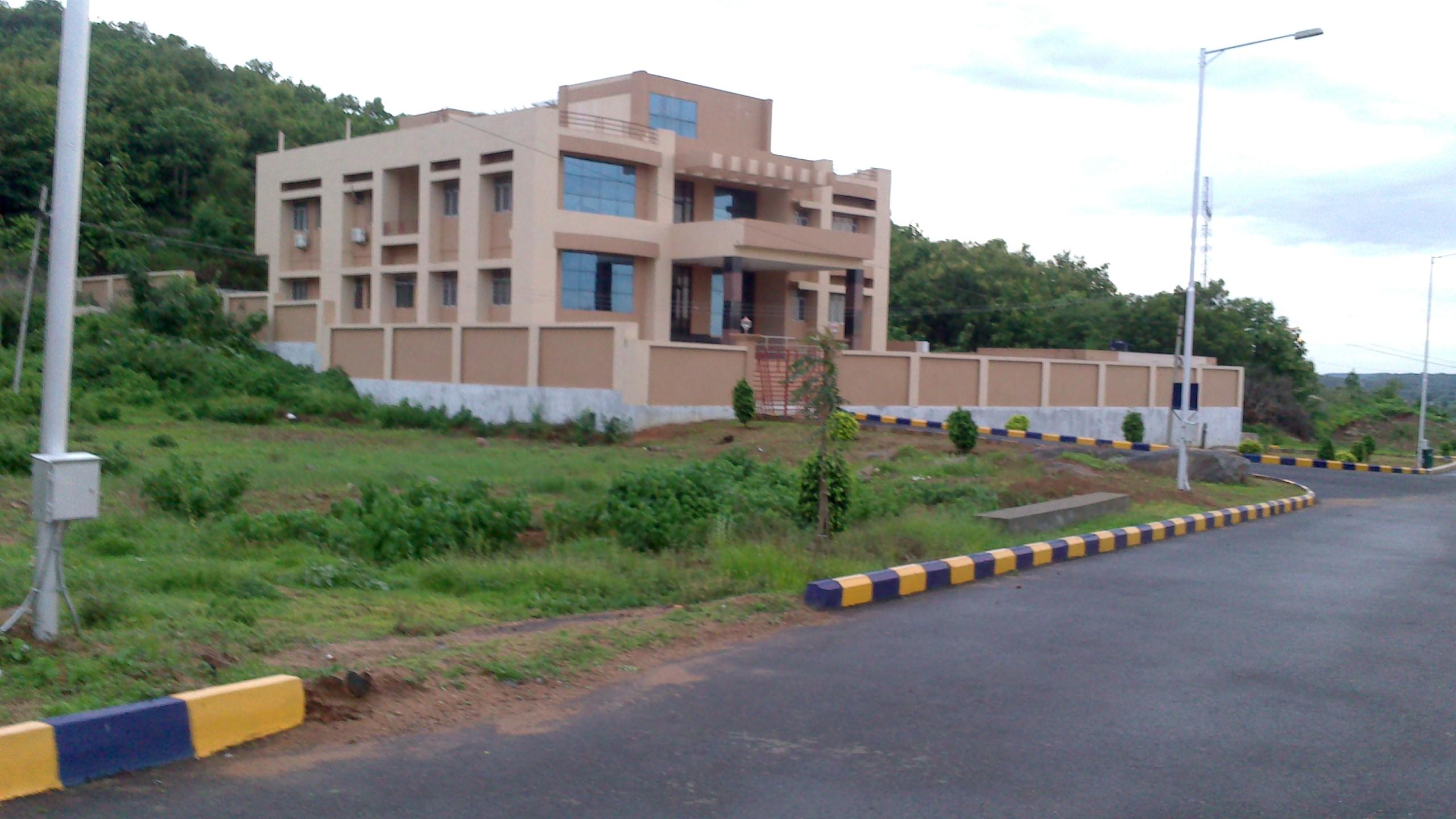 JNTUH Jagtail Academic Building photo 4