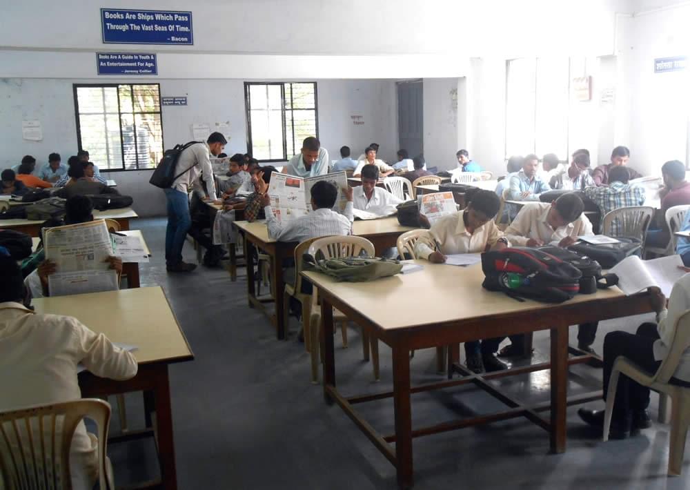 Deogiri College Aurangabad Laboratory and Library photo 8