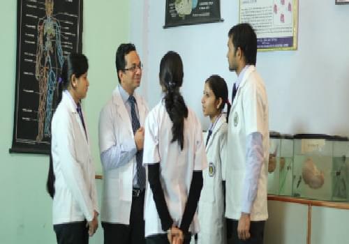 Institute of Applied Medicines and Research Ghaziabad Library and Laboratory photo 1