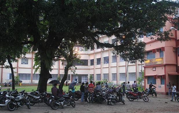 Siliguri College of Commerce Academic Building photo 3