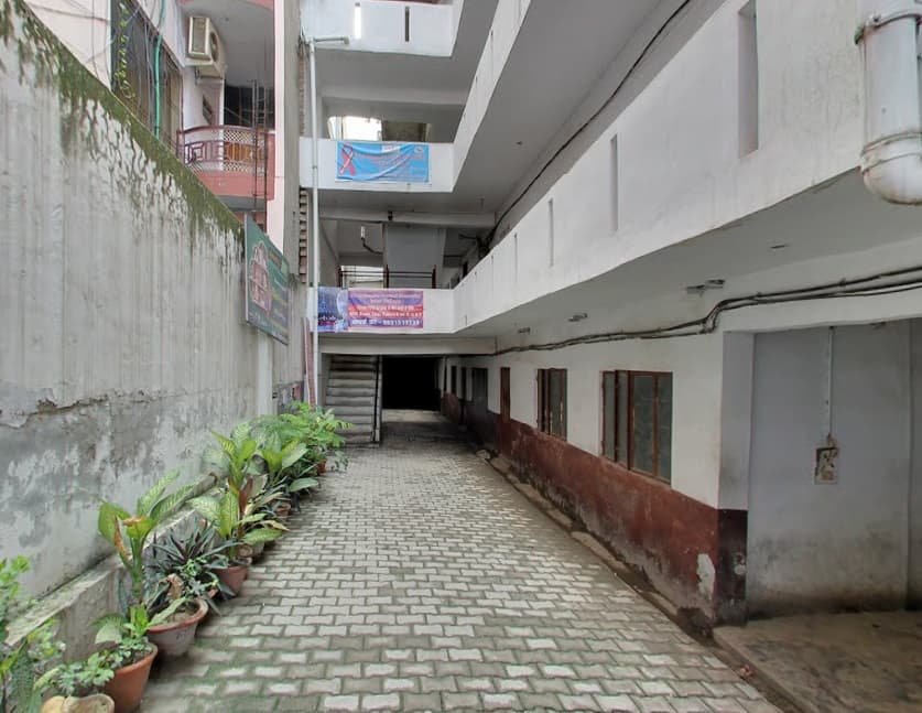 Dr. Rajendra Prasad Memorial Degree College Lucknow Academic Building photo 1