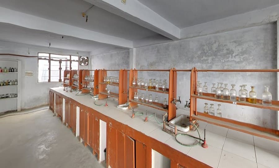 Dr. Rajendra Prasad Memorial Degree College Lucknow Laboratory and Library photo 1