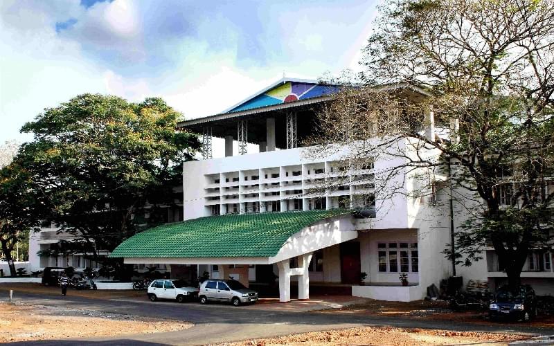 Calicut University College Building photo 4