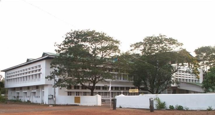 Calicut University College Building photo 5