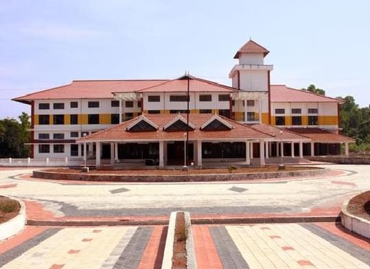 Calicut University College Building photo 8