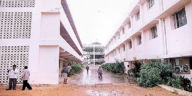 Arulmigu Meenakshi Amman College of Education Uthiramerur Academic Building photo 3