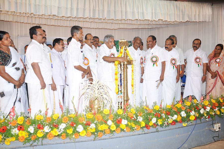 Sahodaran Ayyappan Smaraka S.N.D.P. Yogam College Konni Pathanamthitta Festival photo 3