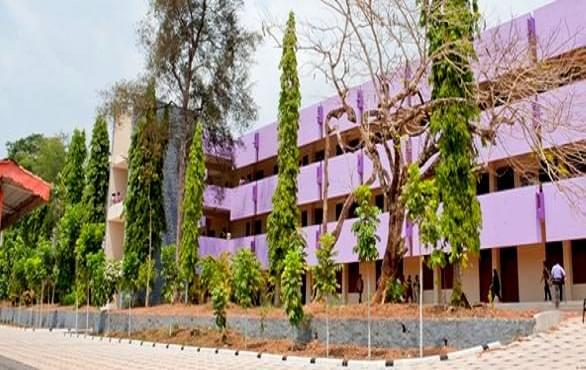 Christian College Chengannur College Building photo 1