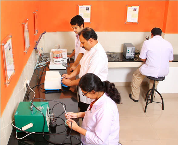 Mar Baselios Dental College Kothamangalam College Lab Facility photo 1
