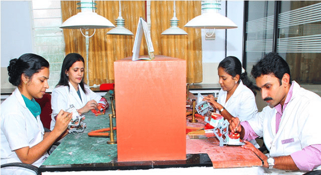 Mar Baselios Dental College Kothamangalam College Lab Facility photo 8