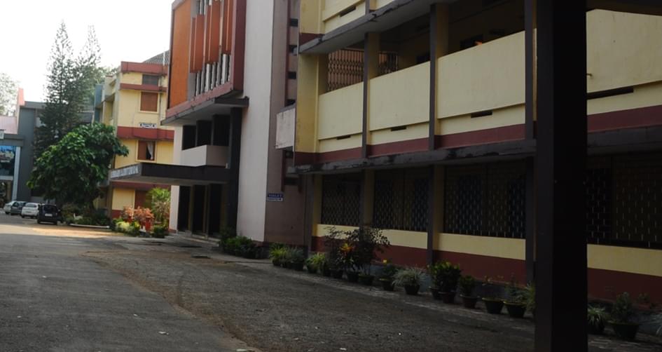 Newman College Thodupuzha Academic Building photo 3