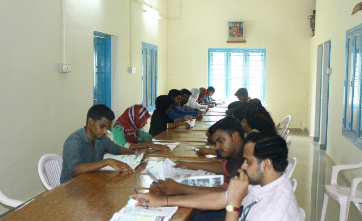 Sree Sankara Vidyapeetom College Ernakulam Library photo 3