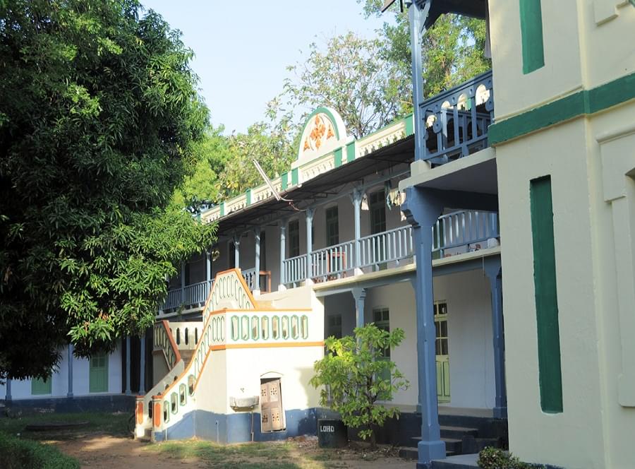 Loyola Chennai Hostel Building photo 5