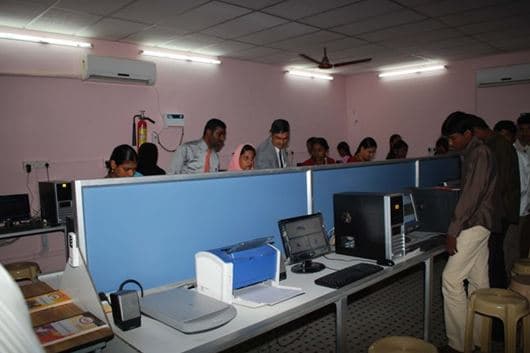 Dr Zakir Husain College Ilayangudi Labs photo 1