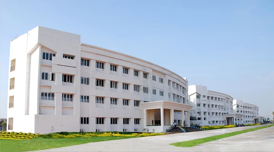 Chettinad College of Engineering and Technology Karur Academic Building photo 2