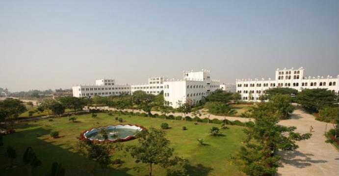 Panimalar Engineering College Chennai Academic Building photo 3