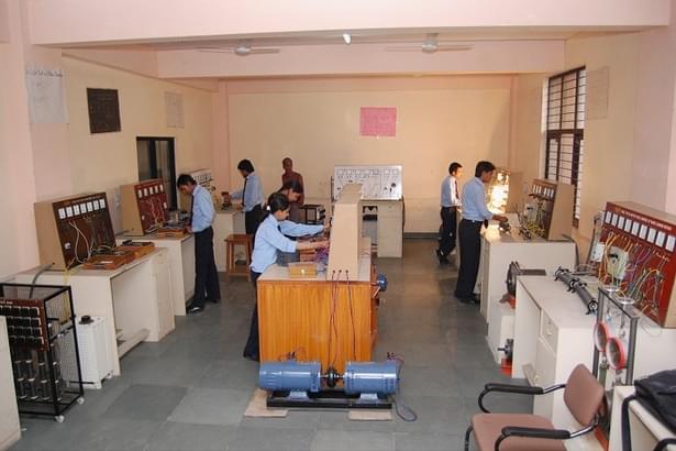 Panimalar Engineering College Chennai hostel photo 2