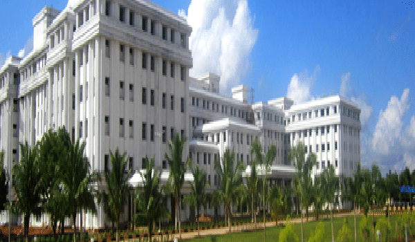 Melmaruvathur Adhiparasakthi Institute of Medical Sciences and Research Kanchipuram Academic Building photo 1