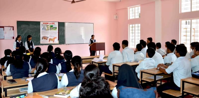 Christ Nagar College Maranalloor Classroom photo 1