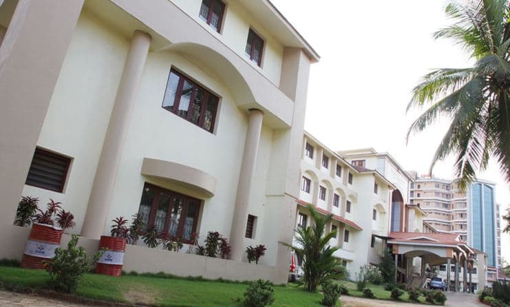 Amala college of Nursing Thrissur Academic Building photo 2