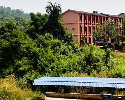 Mahatma Gandhi College Iritty Academic Building photo 1