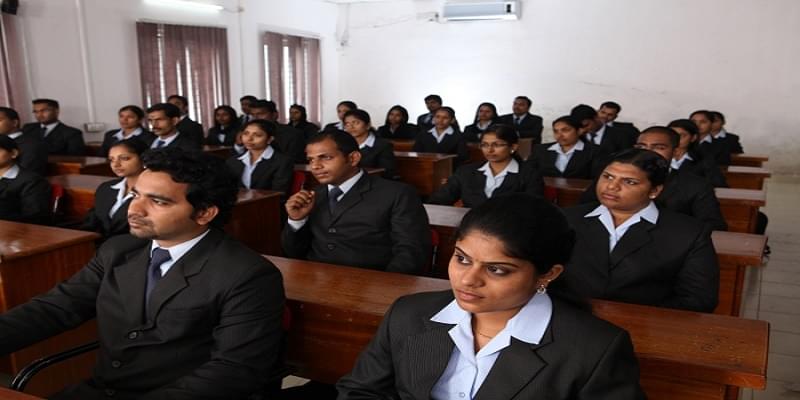 Musaliar Institute of Management Pathanamthitta Classroom photo 3