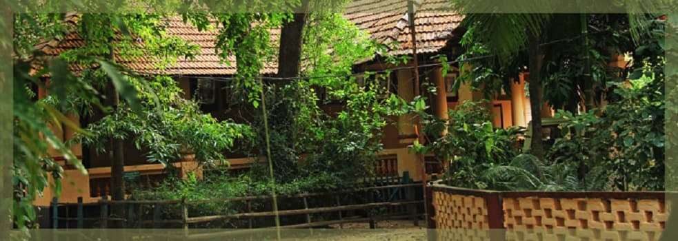 Poomulli Neelakandan Namboodiripad Memorial Ayurveda Medical College Palakkad Academic Building photo 6