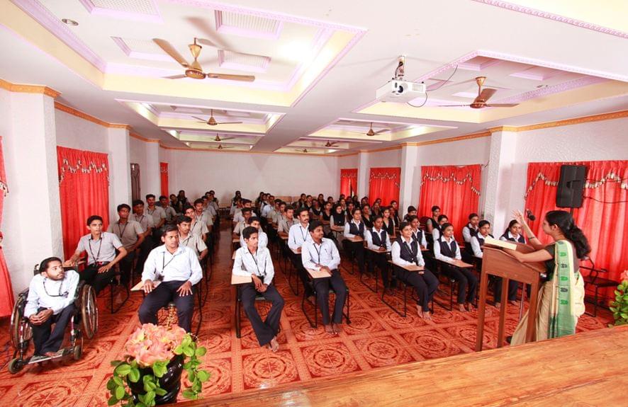 Santhigiri College Thodupuzha College Campus photo 1