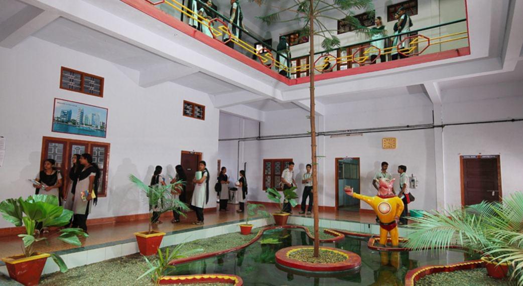 Santhigiri College Thodupuzha College Campus photo 5