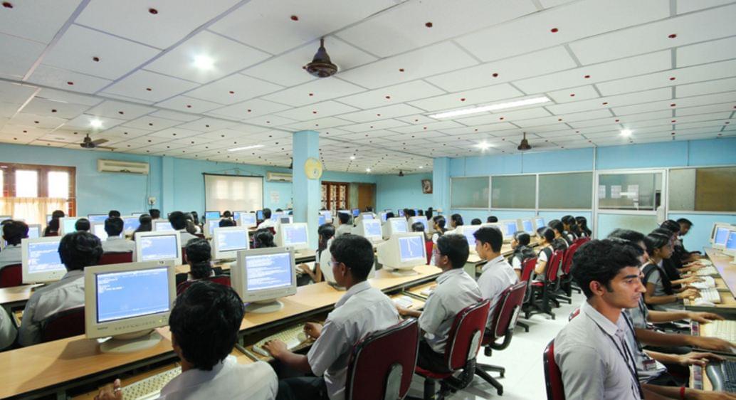 Santhigiri College Thodupuzha College Campus photo 6